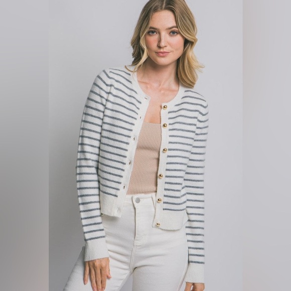 Striped Button-Up Women's Sweater - Picture 7 of 8